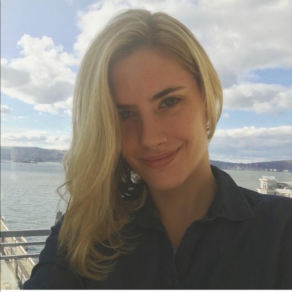 Meet your Posher, Dinah - Picture 3 of 5